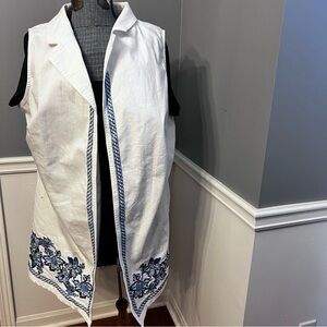 Jessica London White Vest with Blue Embroidery spring cotton casual size 20w